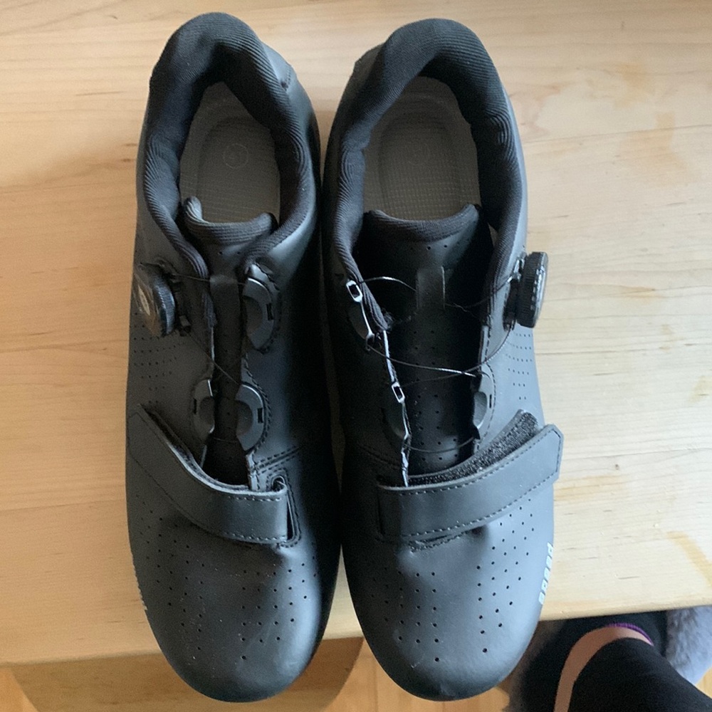 Women’s cycling shoes